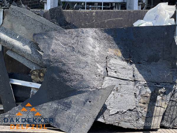 Kosten dakrenovatie: afvoer oud dakmateriaal in Delfzijl